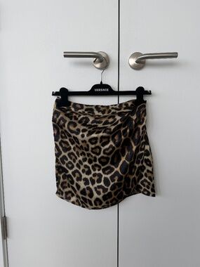 Gauge81 Leopard Print Silk Skirt